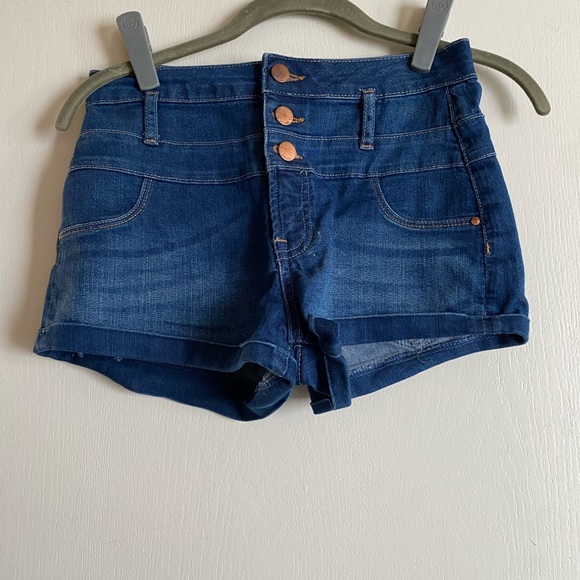 High waisted jean shorts - Picture 1 of 3